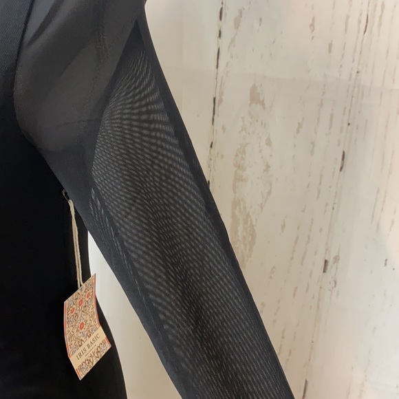 Bodysuit - Picture 2 of 7